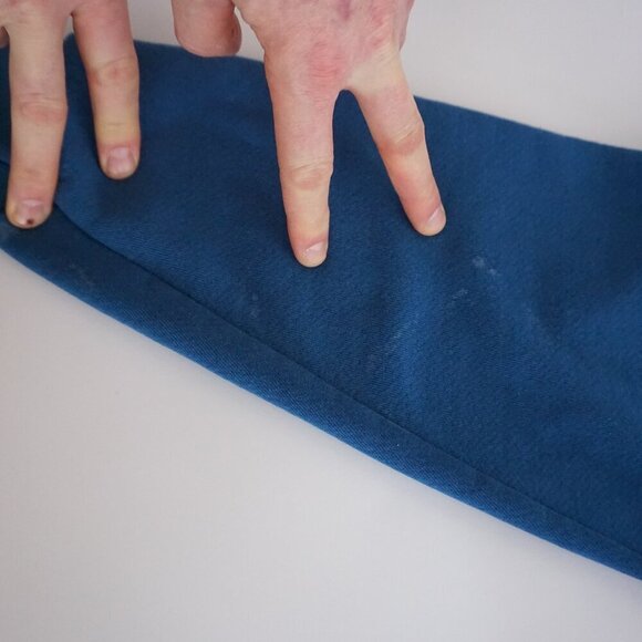 Vintage The Disney Store Blue Winnie The Pooh Cotton Blend Crewneck Sweater S - Picture 13 of 13